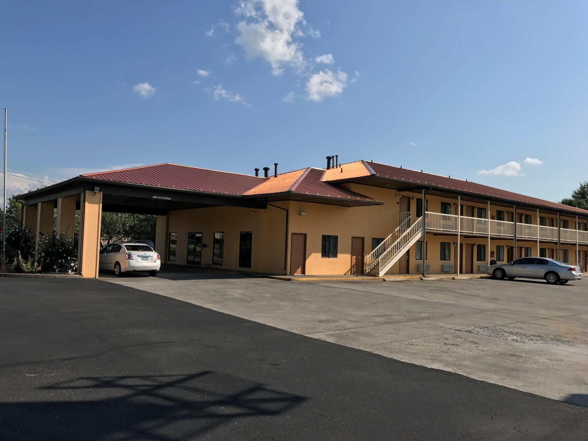 Motor Inns Of America Madisonville Exterior photo