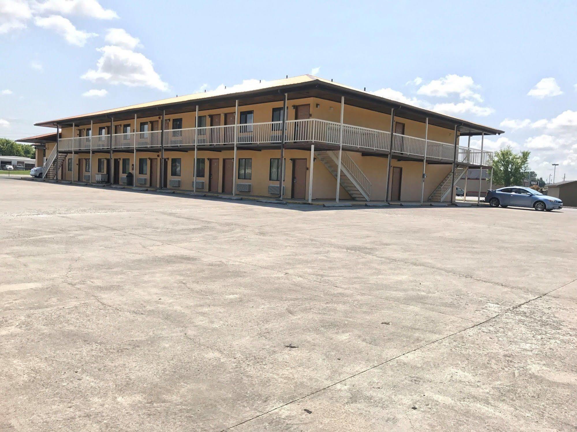 Motor Inns Of America Madisonville Exterior photo
