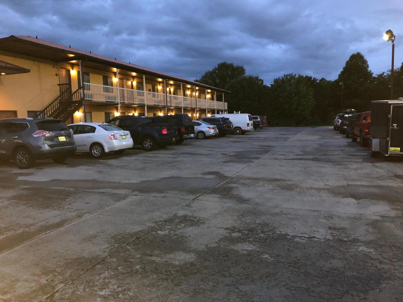 Motor Inns Of America Madisonville Exterior photo